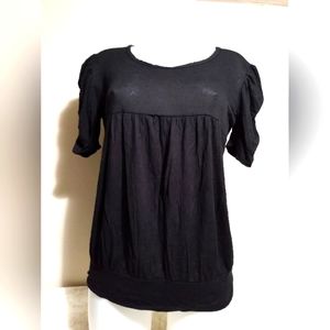 Ping maternity woman's medium black ruffle top